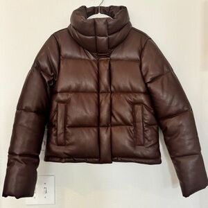 Abercrombie & Fitch Mini Puffer in Vegan Leather S